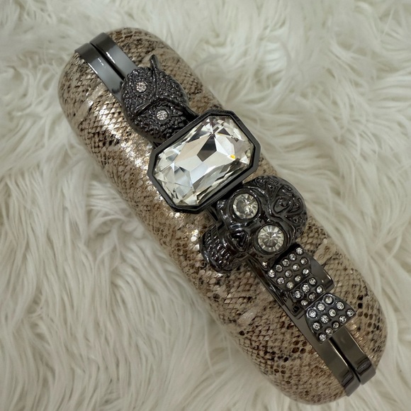 RED Saks Fifth Avenue Elegant Snakeskin Clutch with Silver Accents - Picture 12 of 12